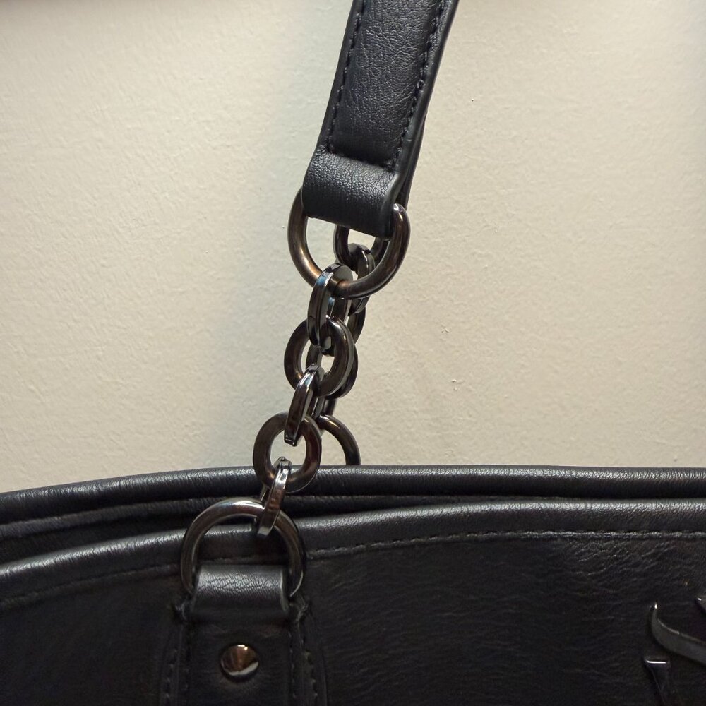 Simply Vera Black Shoulder Bag – Chain Strap Detail - Picture 2 of 9